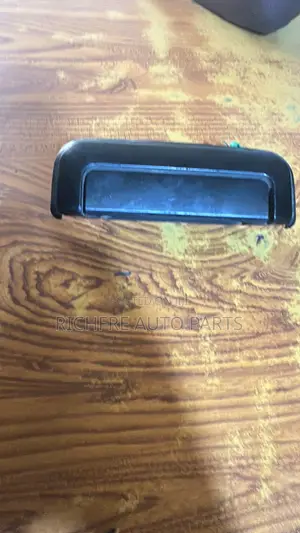 Mitsubishi L200 Boot Opener Tailgate Opener