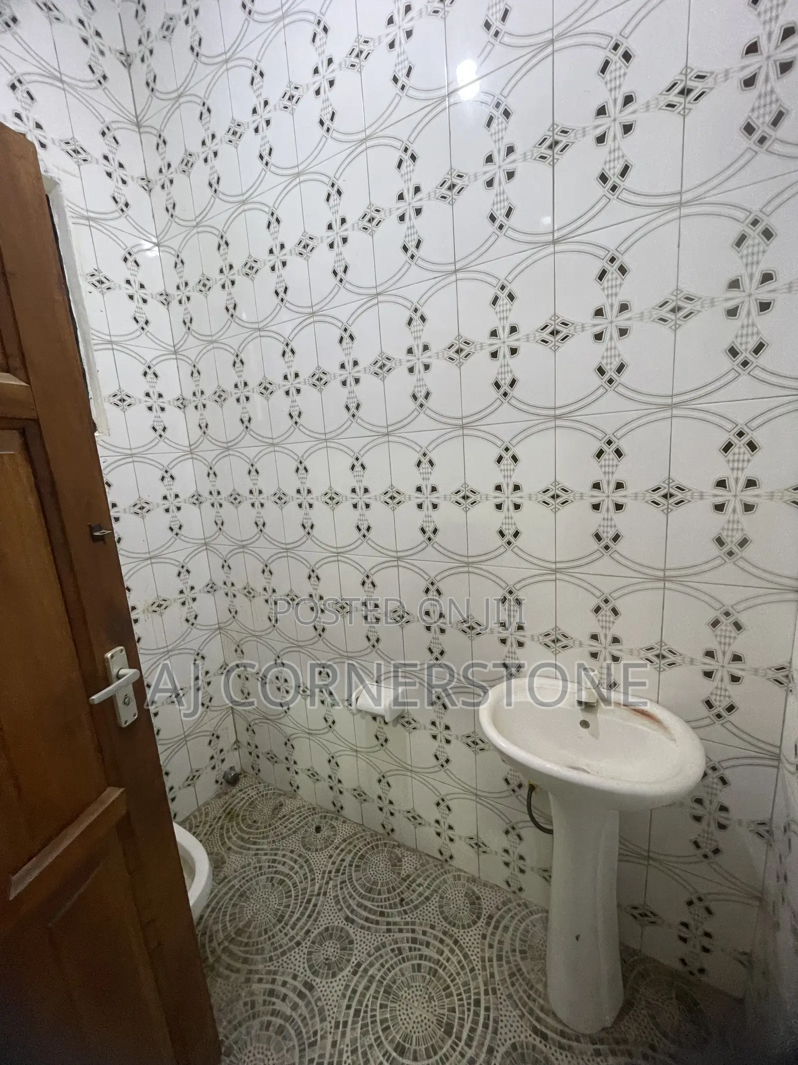 3bdrm Apartment in Amasaman for rent