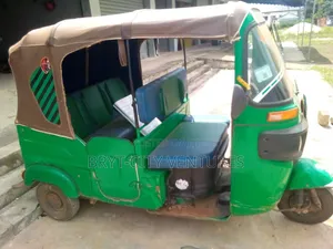 Bajaj RE 2024 Green