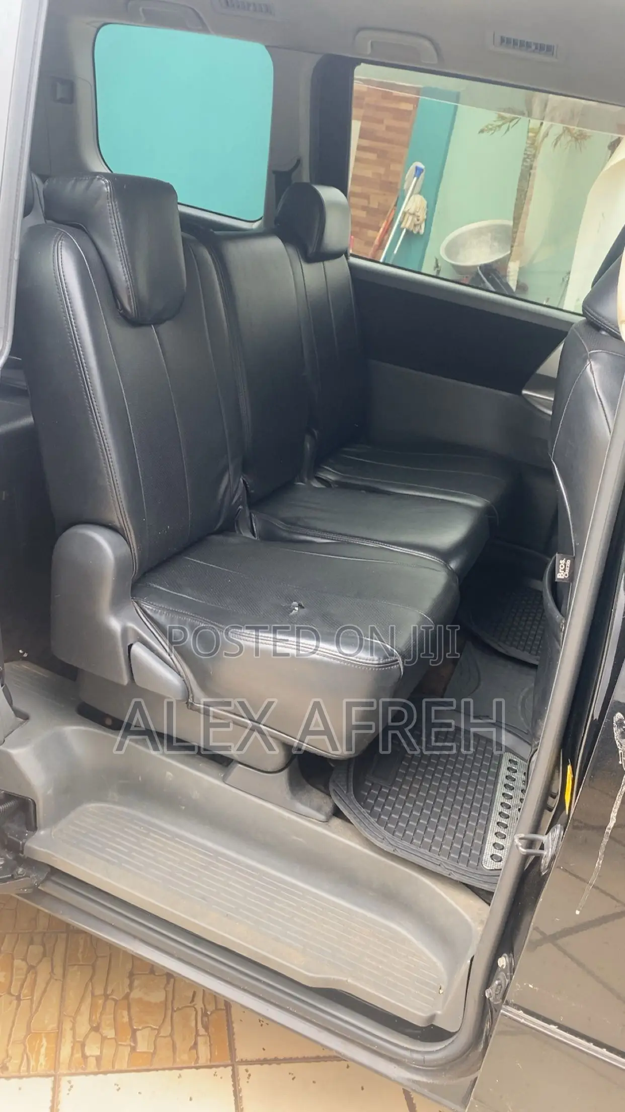 Toyota Voxy Trans-X 4WD 5-Seater 2011 Black