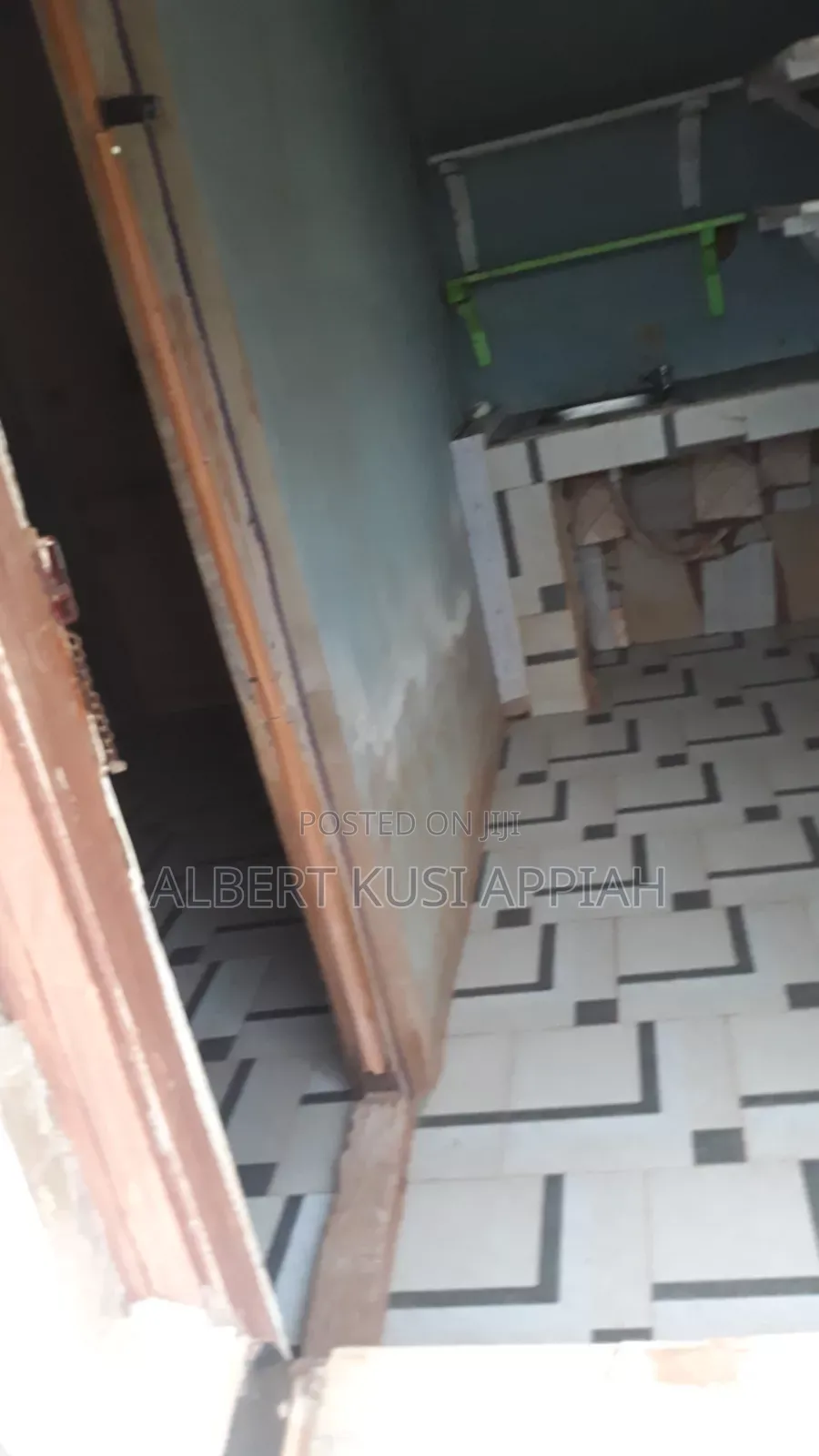 1bdrm Room & Parlour in 24 Osihisa Avenue, Commandos for rent