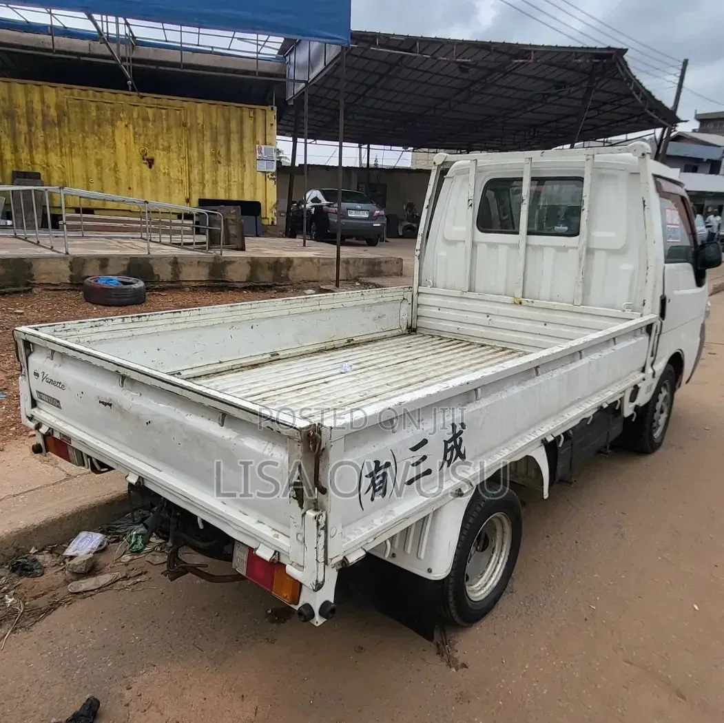 Nissan Vanette 2014 White