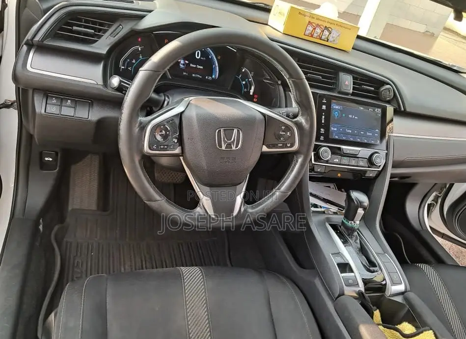 Honda Civic 2018 White