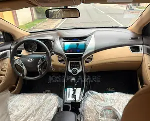 Hyundai Elantra 2013