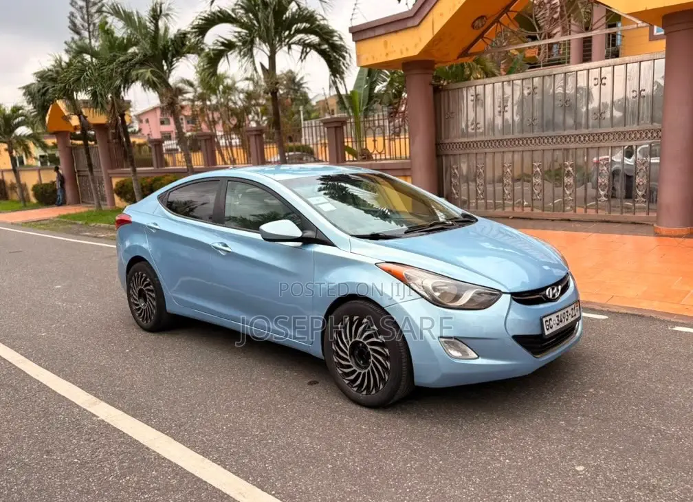Hyundai Elantra 2013