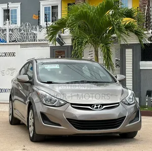 Hyundai Elantra SE 4dr Sedan (1.8L 4cyl 6A) 2015 Gold