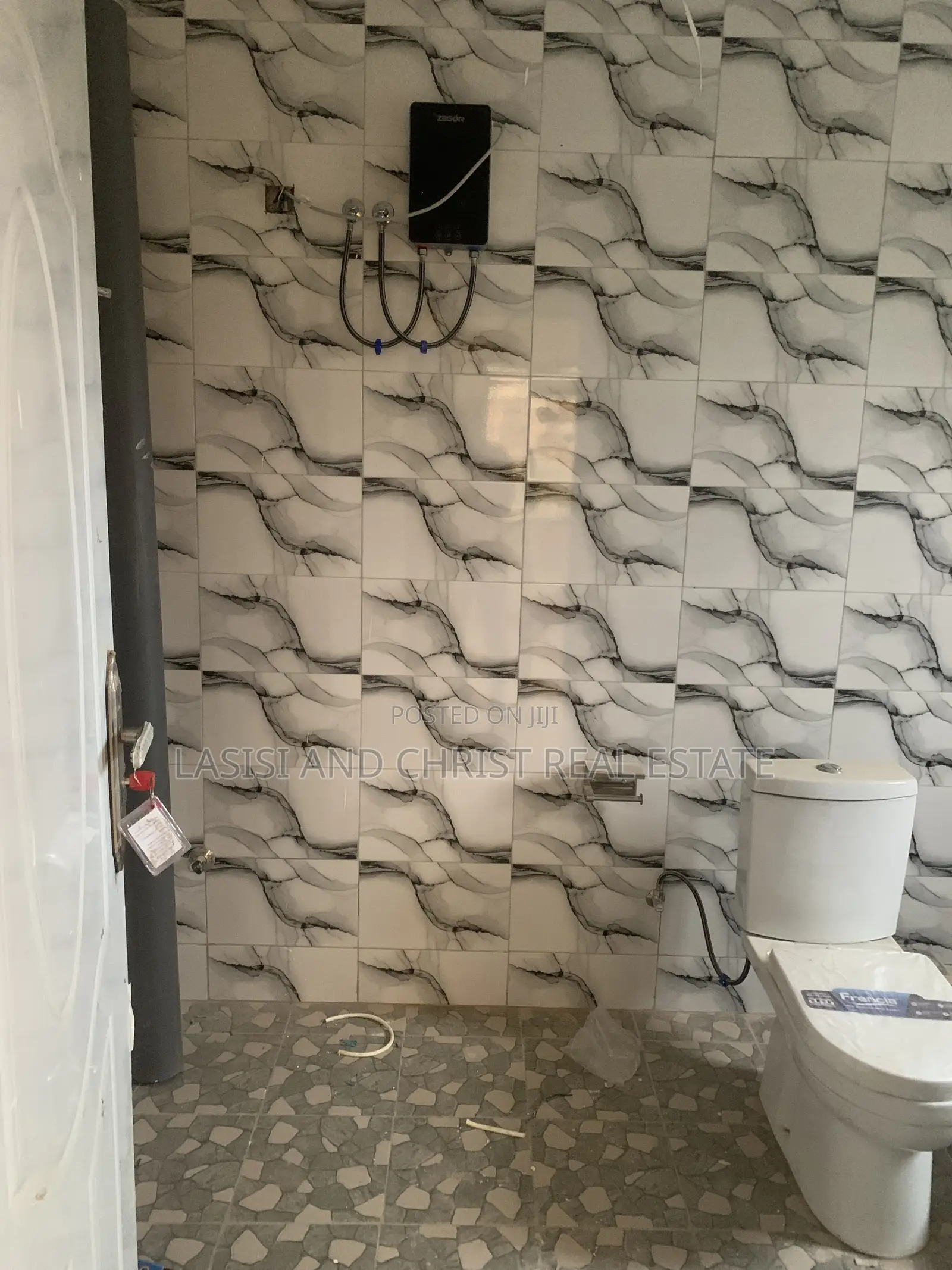 2bdrm Apartment in Lasisi And Christ, Amasaman for rent