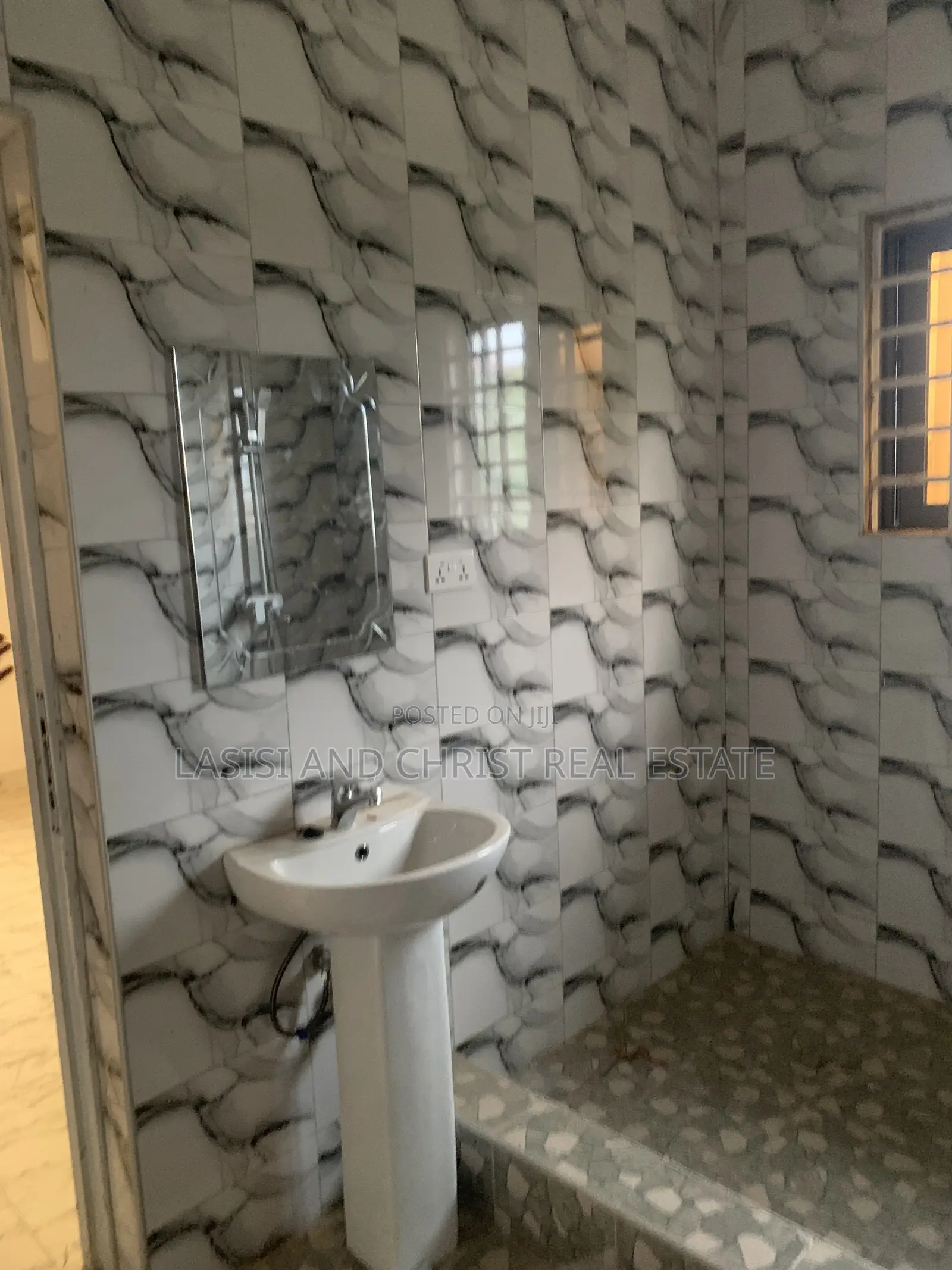 2bdrm Apartment in Lasisi And Christ, Amasaman for rent