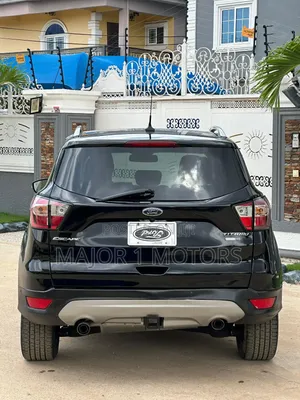 Ford Escape Titanium FWD 2018 Black