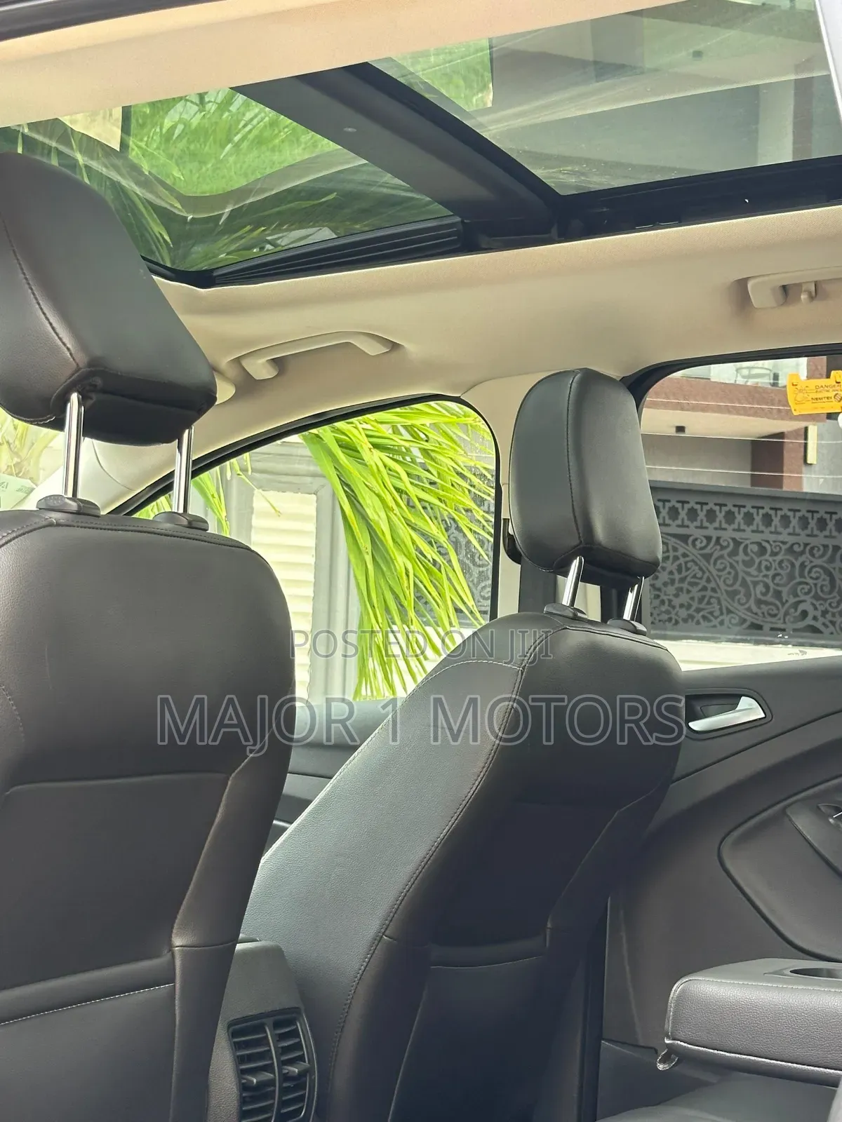 Ford Escape Titanium FWD 2018 Black