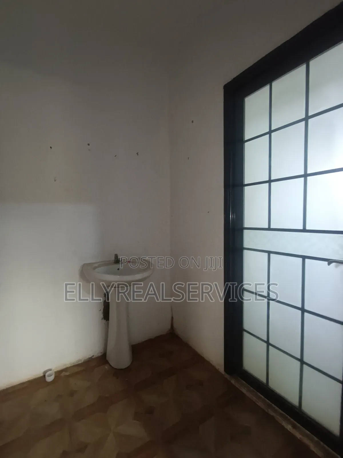 1bdrm Apartment in Ellyrealservices, Frafraha for rent