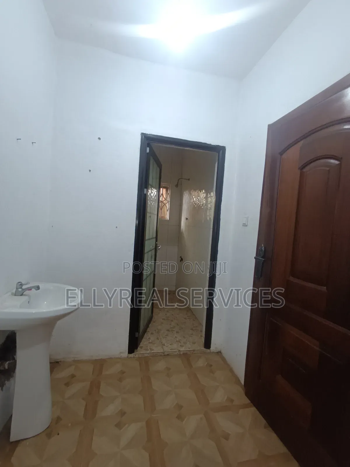 1bdrm Apartment in Ellyrealservices, Frafraha for rent