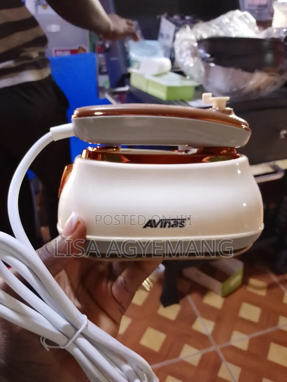 Avinas Travel Iron