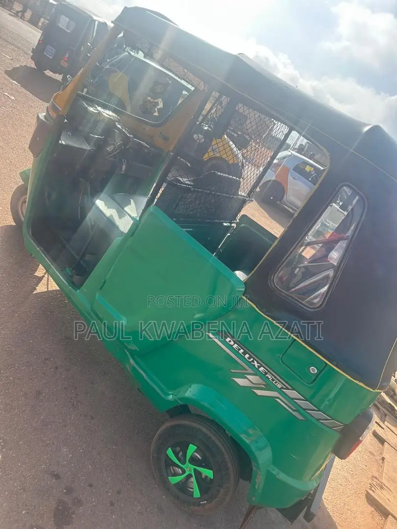 TVS King Deluxe Plus iTouch Start 2025 Green