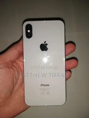 Apple iPhone XR 64 GB White