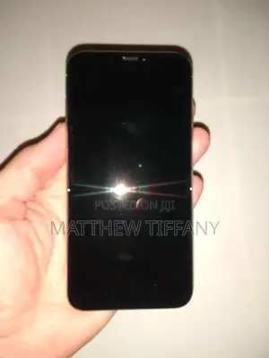 Apple iPhone XR 64 GB White