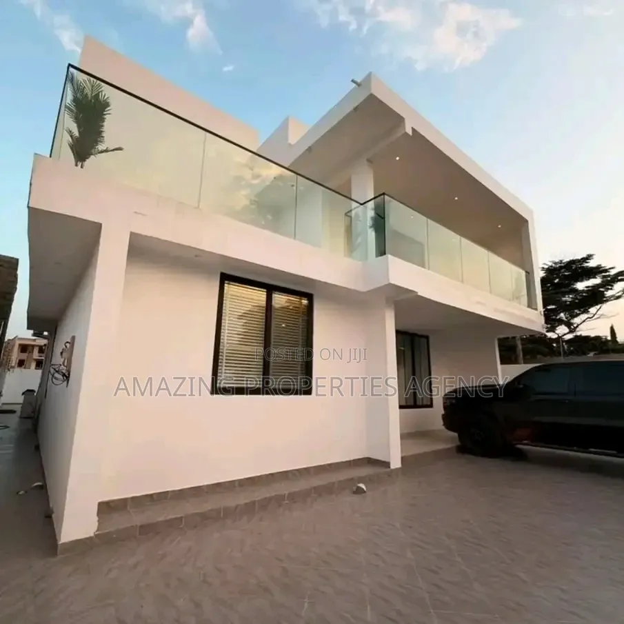 Furnished 4bdrm House in Adjiringanor, Ability for sale