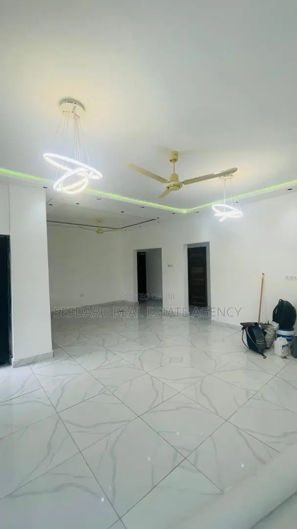 3bdrm House in Sefdard Properties, Pokuase for sale