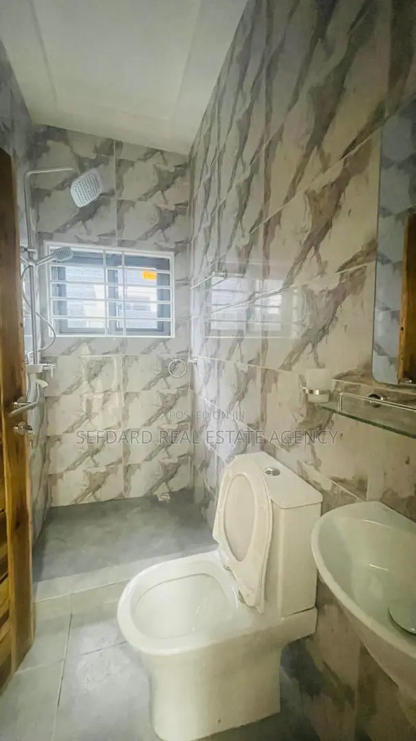 3bdrm House in Sefdard Properties, Pokuase for sale
