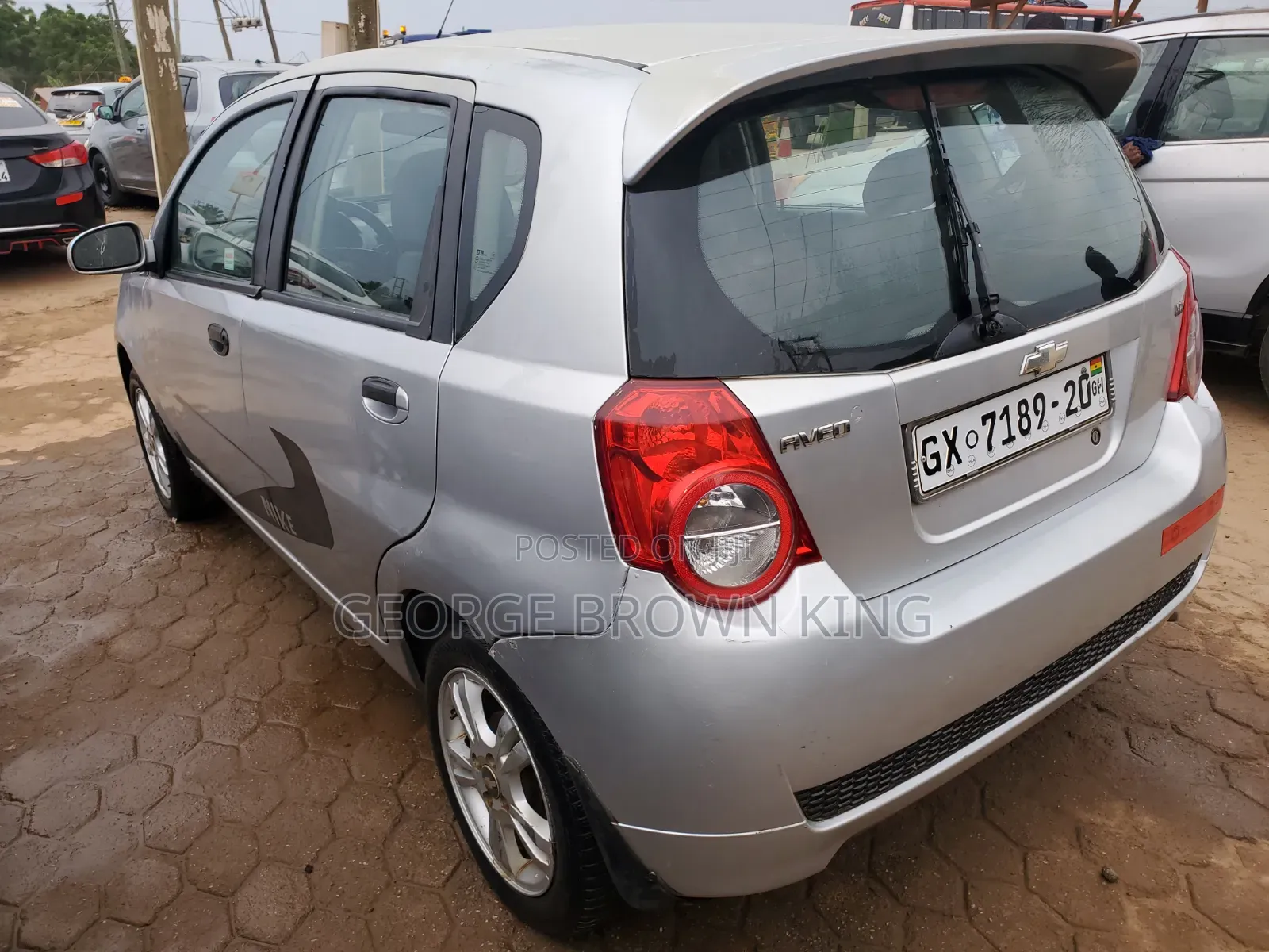Chevrolet Aveo 2011 Silver
