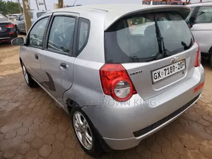 Chevrolet Aveo 2011 Silver