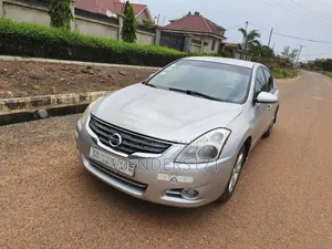 Nissan Altima 2.5 S Sedan 2011 Gray