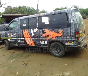 Toyota HiAce 2022 Black