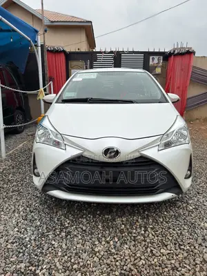 Toyota Vitz 2017 White