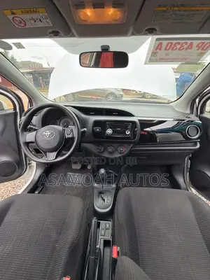 Toyota Vitz 2017 White