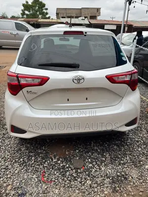Toyota Vitz 2017 White