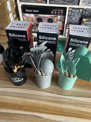 Silicone Kitchen Utensils Set With Wooden Handle