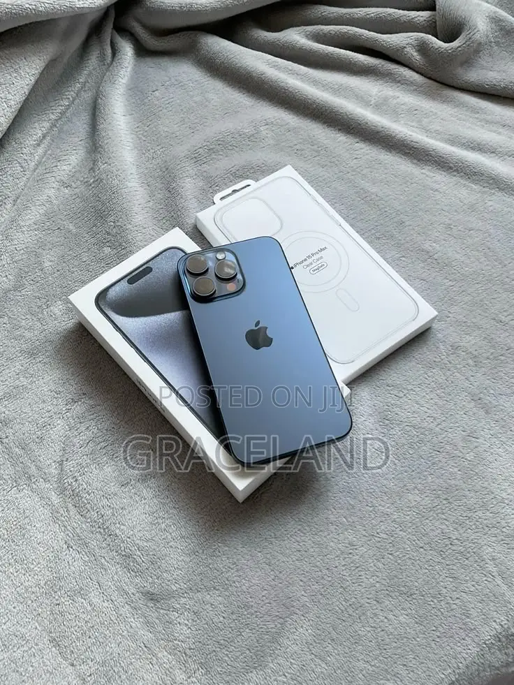 New Apple iPhone 15 Pro Max 256 GB Black