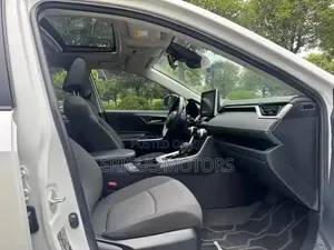 Toyota RAV4 2023 White
