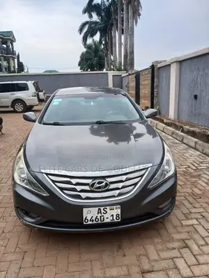 Hyundai Sonata GLS Sedan FWD (2.4L 4cyl 6A) 2013 Gray