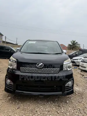 Toyota Voxy X L Edition 2WD 8-Seater 2013 Black