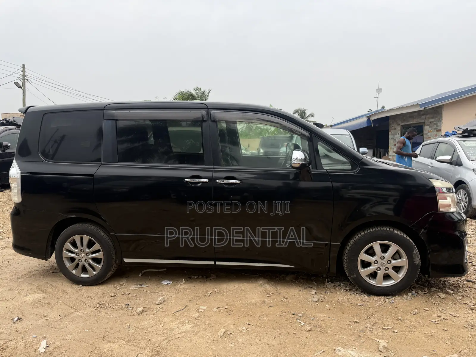 Toyota Voxy X L Edition 2WD 8-Seater 2013 Black