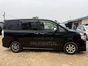 Toyota Voxy X L Edition 2WD 8-Seater 2013 Black