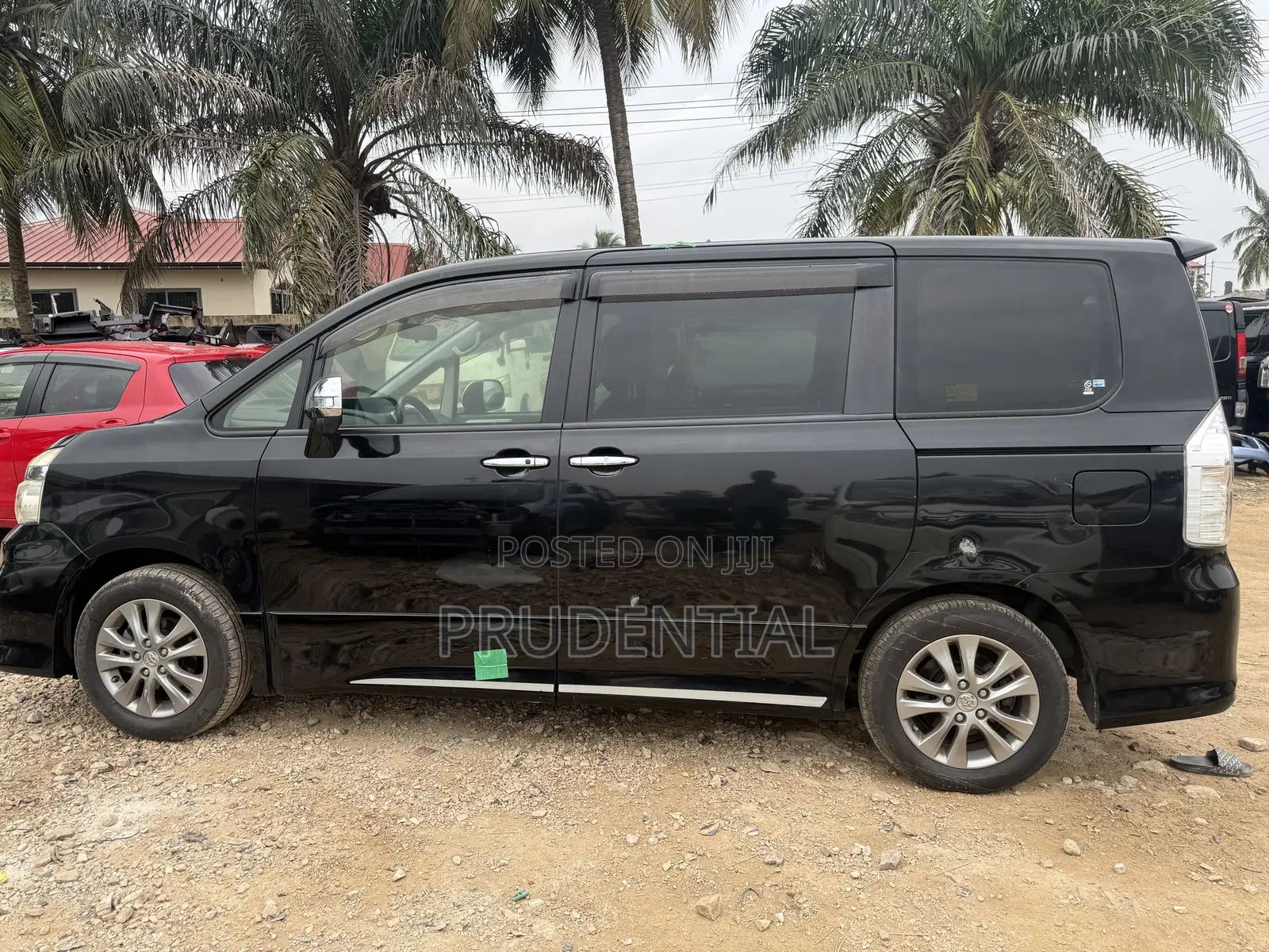 Toyota Voxy X L Edition 2WD 8-Seater 2013 Black