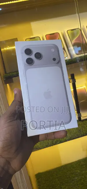 New Apple iPhone 17 Pro Max 256 GB White