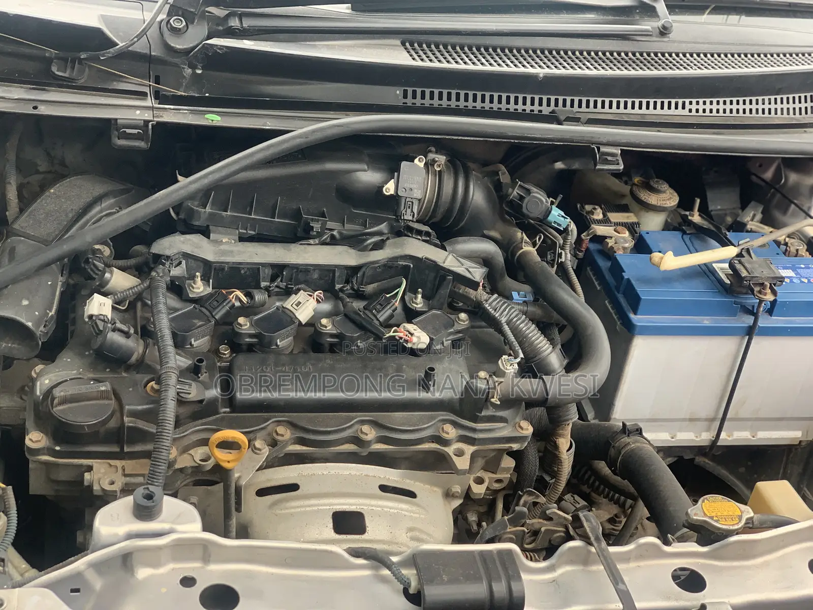 Toyota Vitz 2013 Silver