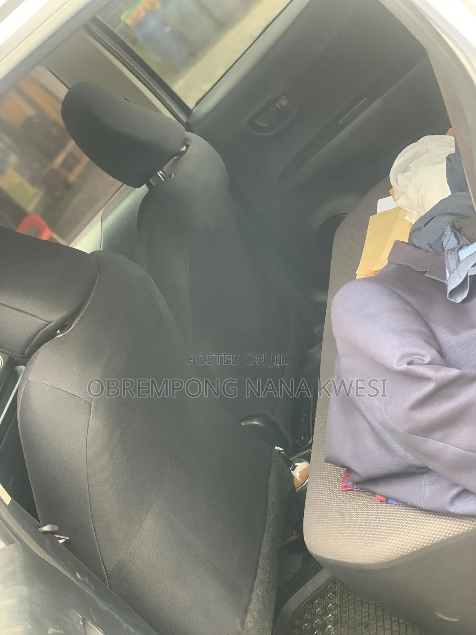 Toyota Vitz 2013 Silver