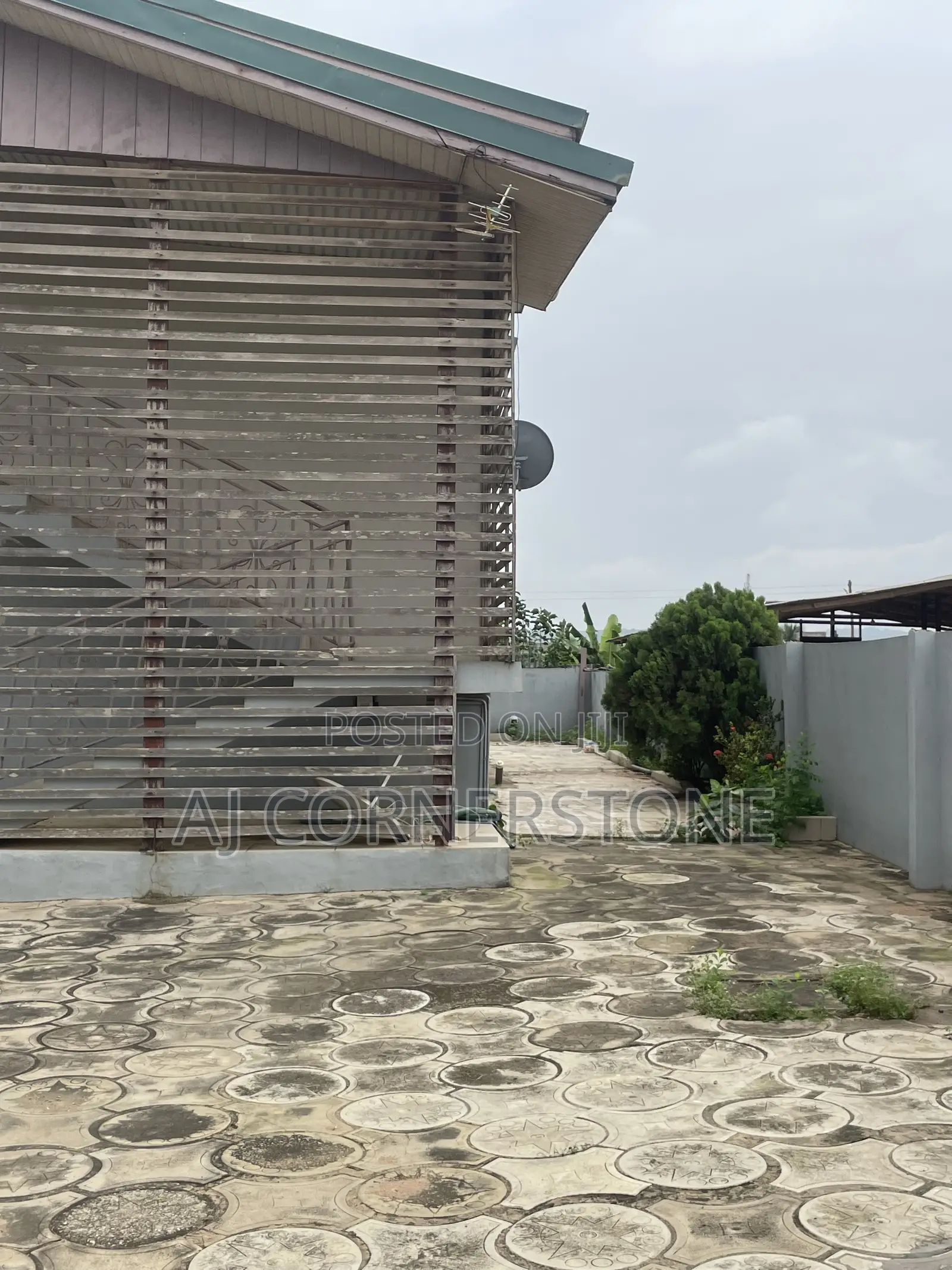 3bdrm Apartment in Amasaman for rent
