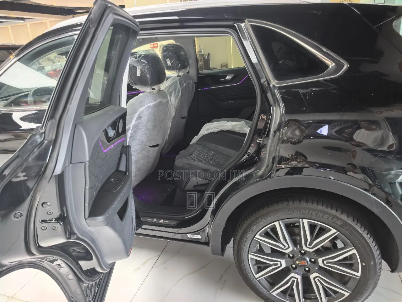 New Hongqi E-HS9 Flagship 2024 Black