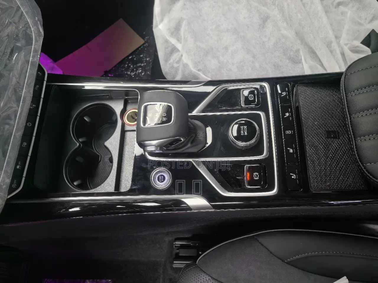 New Hongqi E-HS9 Flagship 2024 Black