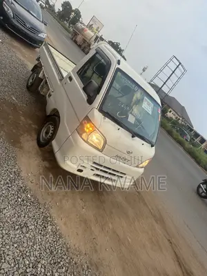 Daihatsu Hijet 2015 Model for Quick Sales