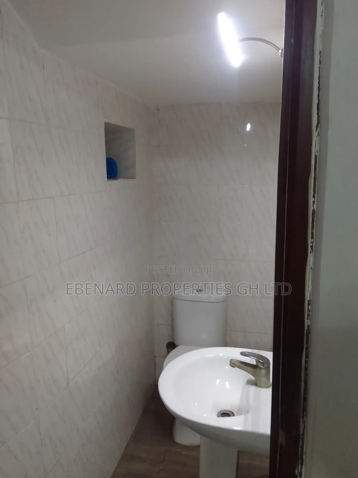 5bdrm House in Ebenard Properties, Lashibi for rent