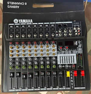 Yamaha AX8NV3 8-Channel Analog Passive Recording Mixer.