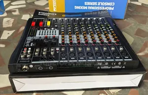 Yamaha AX8NV3 8-Channel Analog Passive Recording Mixer.