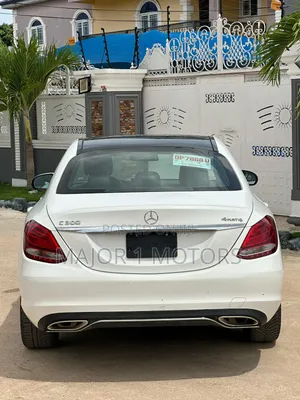 Mercedes-Benz C300 Luxury 4matic Sedan AWD (2.0L 4cyl 7A) 2017 White