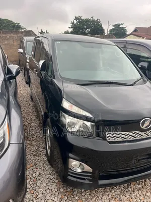 Toyota Voxy 2013 Black